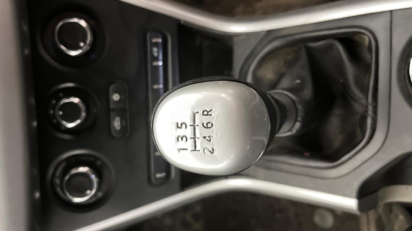 2019 Tata NEXON XM PETROL, CNG, Manual, 1,00,572 km, Gear Lever