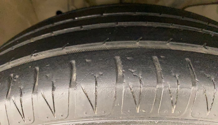 2017 Honda Jazz 1.2L I-VTEC V AT, Petrol, Automatic, 79,869 km, Right Front Tyre Tread