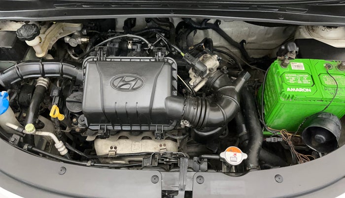 2014 Hyundai i10 MAGNA 1.1, Petrol, Manual, 22,155 km, Engine View