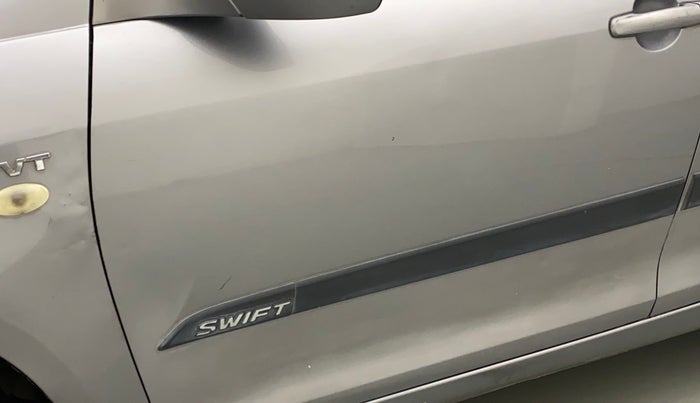 2015 Maruti Swift LXI (O), CNG, Manual, 61,441 km, Front passenger door - Minor scratches
