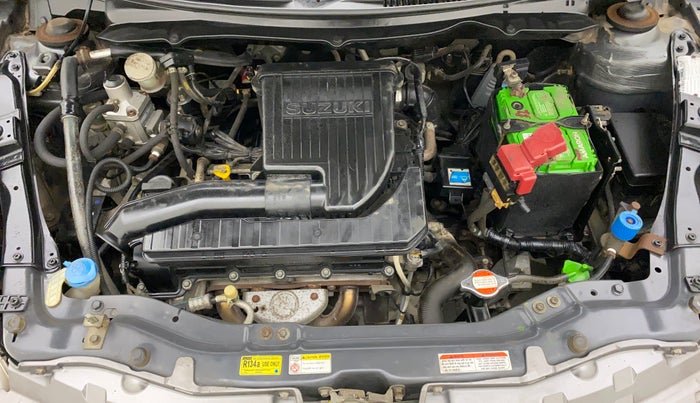 2015 Maruti Swift LXI (O), CNG, Manual, 61,441 km, Open Bonet