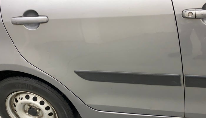 2015 Maruti Swift LXI (O), CNG, Manual, 61,441 km, Right rear door - Minor scratches