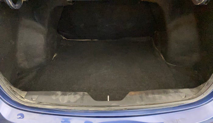 2018 Maruti Ciaz DELTA 1.5 SHVS MT PETROL, Petrol, Manual, 84,113 km, Boot Inside