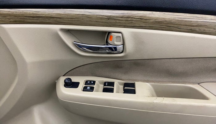 2018 Maruti Ciaz DELTA 1.5 SHVS MT PETROL, Petrol, Manual, 84,113 km, Driver Side Door Panels Control