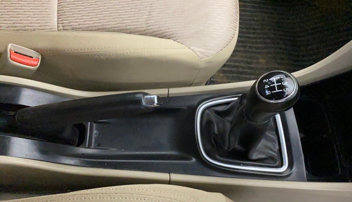 2018 Maruti Ciaz DELTA 1.5 SHVS MT PETROL, Petrol, Manual, 84,113 km, Gear Lever