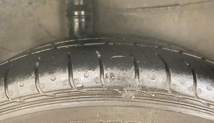 2017 Honda WR-V 1.2L I-VTEC VX MT, Petrol, Manual, 63,392 km, Right Rear Tyre Tread