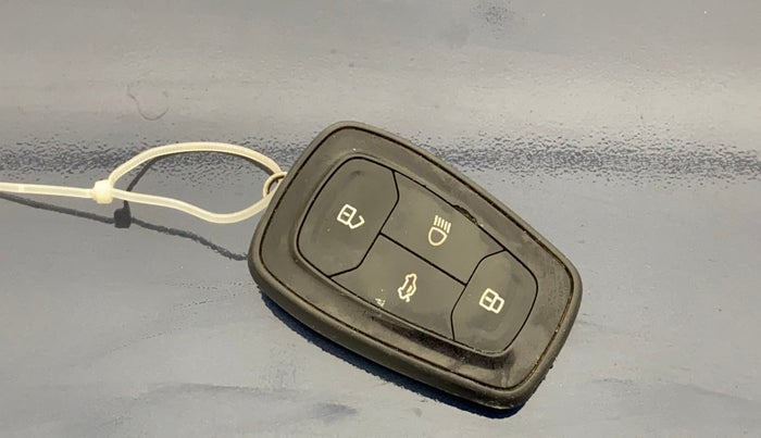 2020 Tata TIGOR XZA PLUS PETROL, Petrol, Automatic, 47,099 km, Key Close Up