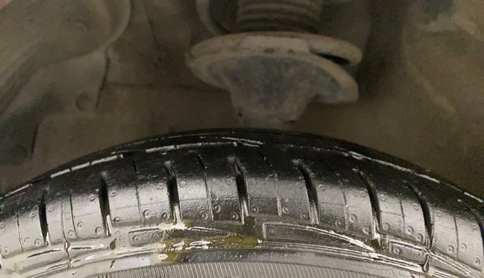 2013 Hyundai Eon ERA +, Petrol, Manual, 28,625 km, Left Front Tyre Tread