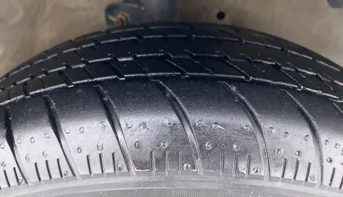 2018 Maruti Celerio VXI (O), Petrol, Manual, 30,639 km, Right Front Tyre Tread