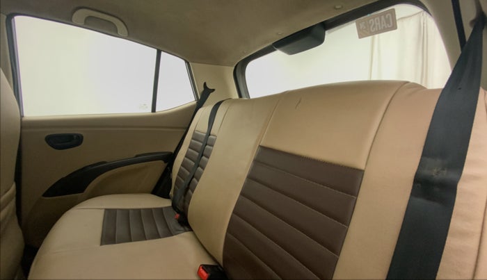 2010 Hyundai i10 MAGNA 1.2, Petrol, Manual, 62,452 km, Right Side Rear Door Cabin