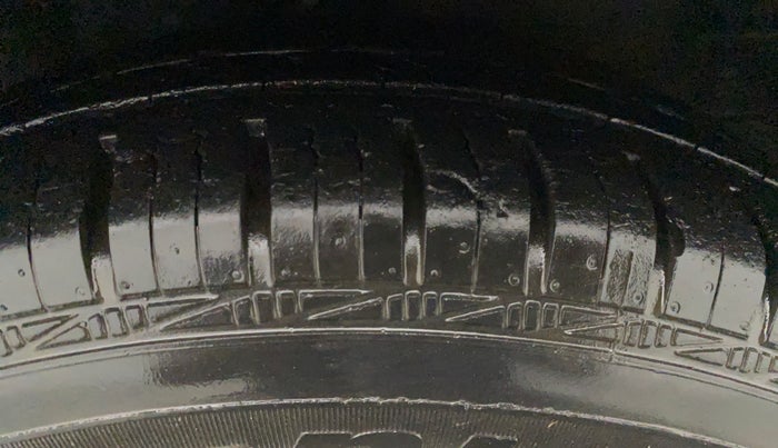 2010 Hyundai i10 MAGNA 1.2, Petrol, Manual, 62,452 km, Left Rear Tyre Tread