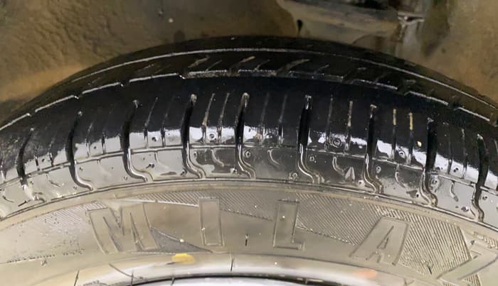 2014 Maruti Alto 800 LXI, Petrol, Manual, 76,062 km, Left Front Tyre Tread