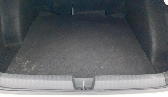 2022 Volkswagen VIRTUS TOPLINE TSI 1.0 AT, Petrol, Automatic, 13,438 km, Boot Inside
