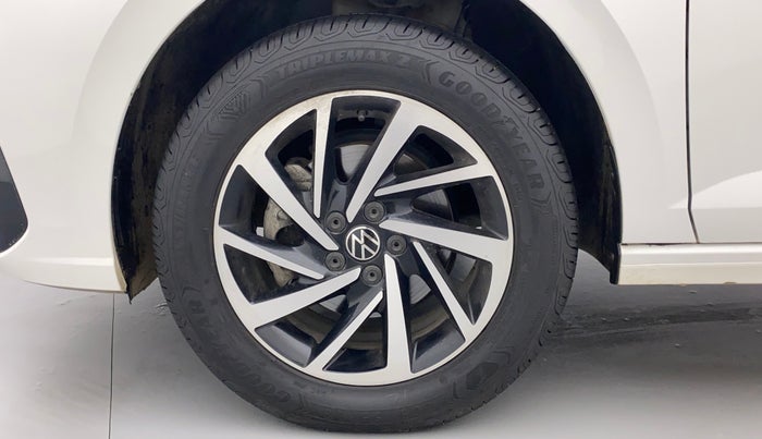 2022 Volkswagen VIRTUS TOPLINE TSI 1.0 AT, Petrol, Automatic, 13,438 km, Left Front Wheel