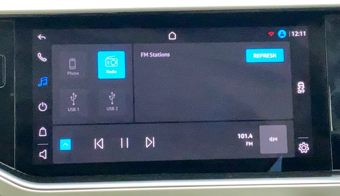2022 Volkswagen VIRTUS TOPLINE TSI 1.0 AT, Petrol, Automatic, 13,438 km, Infotainment System