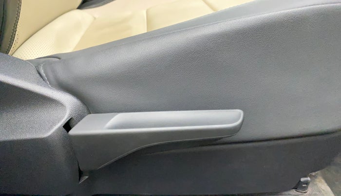 2022 Volkswagen VIRTUS TOPLINE TSI 1.0 AT, Petrol, Automatic, 13,438 km, Driver Side Adjustment Panel