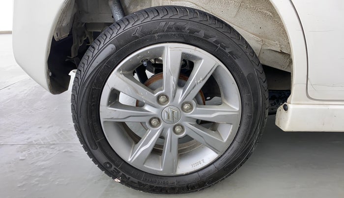 2014 Maruti Wagon R Stingray VXI, Petrol, Manual, 52,394 km, Right Rear Wheel