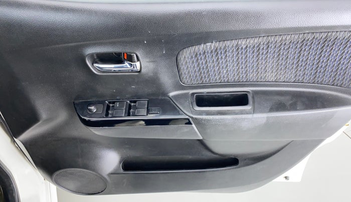 2014 Maruti Wagon R Stingray VXI, Petrol, Manual, 52,394 km, Driver Side Door Panels Control