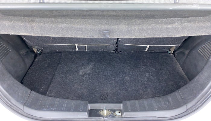 2014 Maruti Wagon R Stingray VXI, Petrol, Manual, 52,394 km, Boot Inside