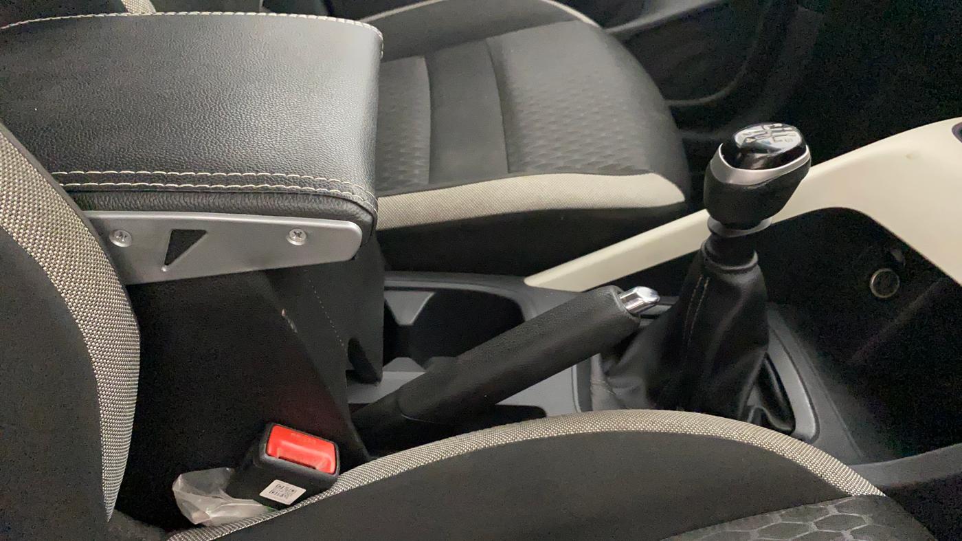 2021 Nissan MAGNITE XE, Petrol, Manual, 46,045 km, Gear Lever