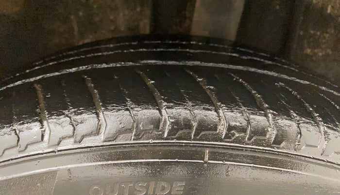 2021 Nissan MAGNITE XE, Petrol, Manual, 46,045 km, Left Rear Tyre Tread