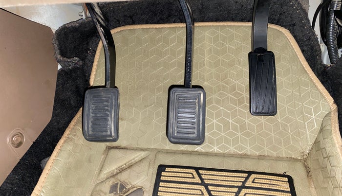 2022 Mahindra Bolero B6 (O), Diesel, Manual, 76,244 km, Pedals