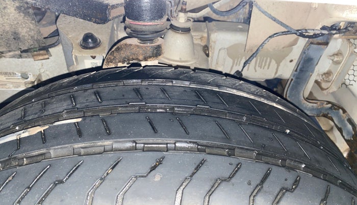 2022 Mahindra Bolero B6 (O), Diesel, Manual, 76,244 km, Right Front Tyre Tread