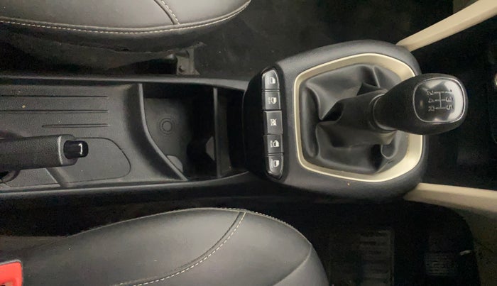 2018 Hyundai NEW SANTRO ASTA MT, Petrol, Manual, 74,553 km, Gear Lever