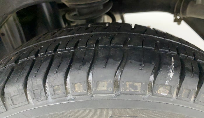2016 Maruti Alto 800 VXI, Petrol, Manual, 35,325 km, Left Rear Tyre Tread