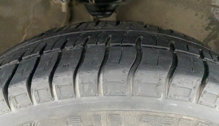 2016 Maruti Alto 800 VXI, Petrol, Manual, 35,325 km, Right Front Tyre Tread