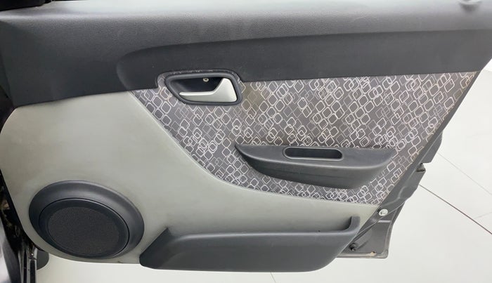 2016 Maruti Alto 800 VXI, Petrol, Manual, 35,325 km, Driver Side Door Panels Control