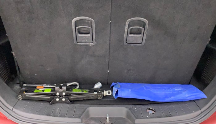 2014 Mahindra XUV500 W6, Diesel, Manual, 68,310 km, Boot Inside