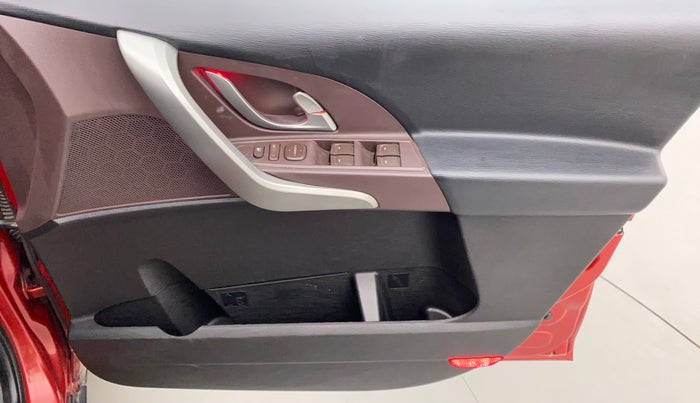 2014 Mahindra XUV500 W6, Diesel, Manual, 68,310 km, Driver Side Door Panels Control