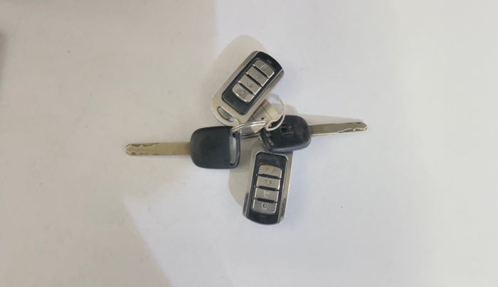 2015 Honda Jazz 1.2L I-VTEC E, Petrol, Manual, 74,833 km, Key Close Up