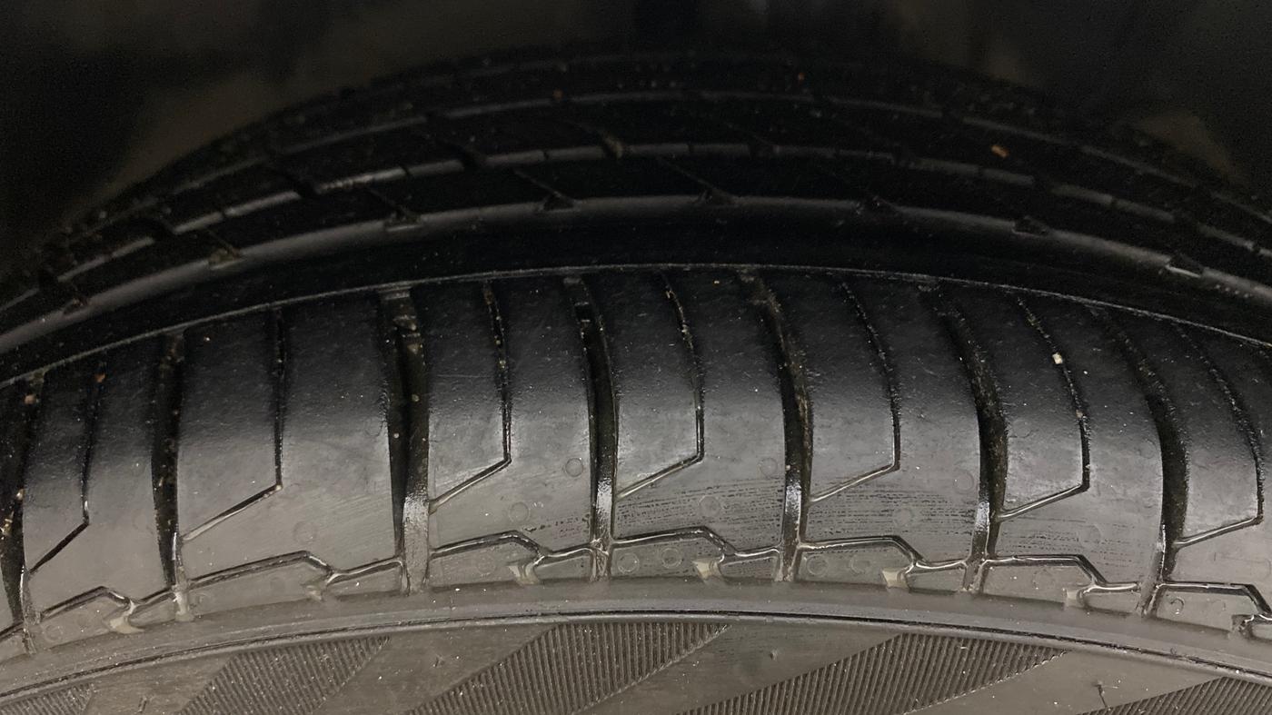 2021 Toyota Glanza G CVT, Petrol, Automatic, 70,609 km, Right Front Tyre Tread