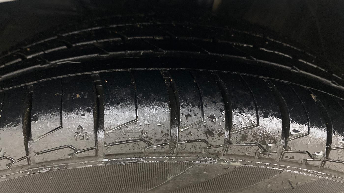 2021 Toyota Glanza G CVT, Petrol, Automatic, 70,609 km, Left Front Tyre Tread