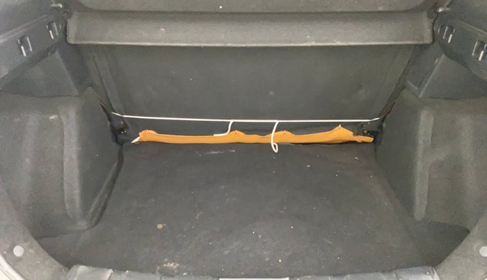 2018 Tata NEXON XE PETROL, Petrol, Manual, 46,219 km, Boot Inside