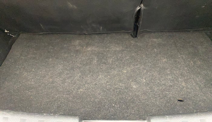 2017 Maruti Swift ZXI, Petrol, Manual, 57,423 km, Boot Inside