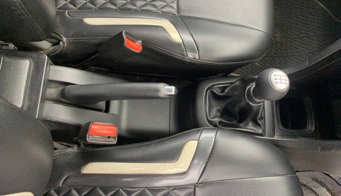2017 Maruti Swift ZXI, Petrol, Manual, 57,423 km, Gear Lever