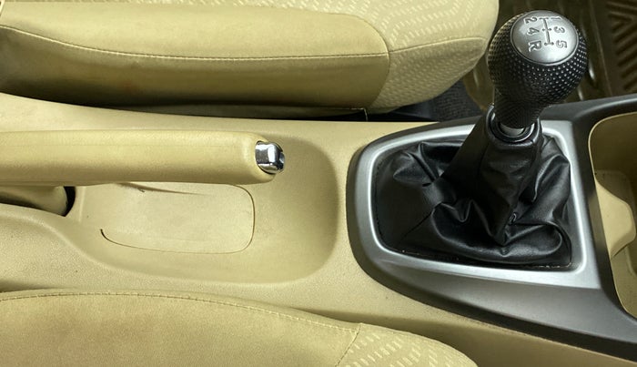 2013 Honda City 1.5L I-VTEC V MT, Petrol, Manual, 80,342 km, Gear Lever