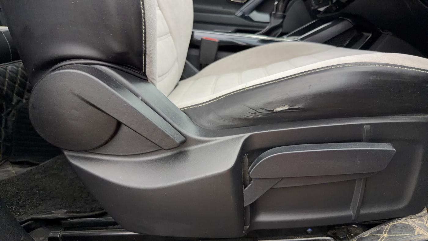 2021 Tata Harrier XTA 2.0L KRYOTEC PLUS, Diesel, Automatic, 77,422 km, Driver Side Adjustment Panel