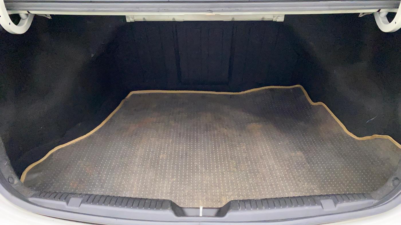 2014 Hyundai New Elantra SX 1.8 MT, Petrol, Manual, 92,790 km, Boot Inside