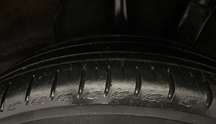 2022 Hyundai AURA SX 1.2, Petrol, Manual, 20,194 km, Left Rear Tyre Tread