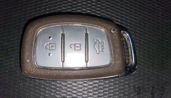 2022 Hyundai AURA SX 1.2, Petrol, Manual, 20,194 km, Key Close Up