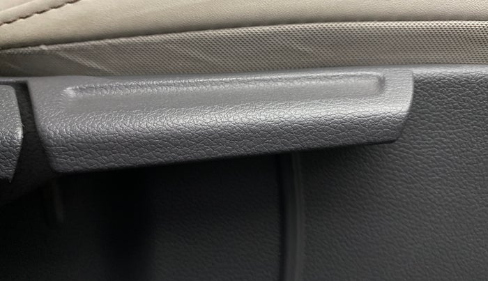 2022 Hyundai AURA SX 1.2, Petrol, Manual, 20,194 km, Driver Side Adjustment Panel