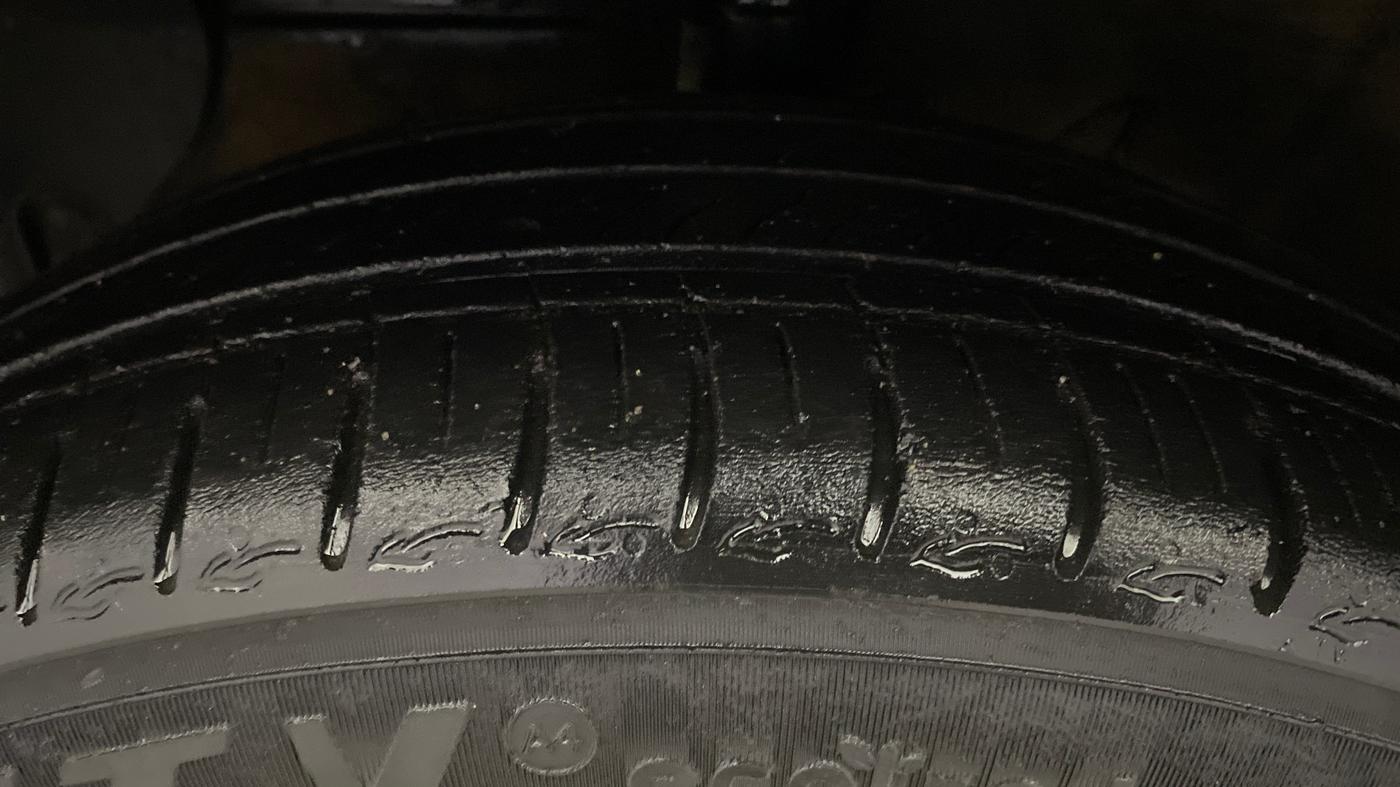 2022 Hyundai AURA SX 1.2, Petrol, Manual, 20,194 km, Left Front Tyre Tread