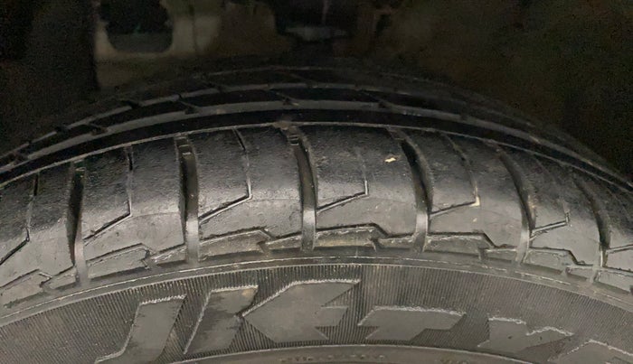 2016 Hyundai Elite i20 ASTA 1.2 (O), Petrol, Manual, 69,350 km, Left Front Tyre Tread