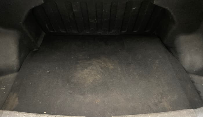 2014 Hyundai Xcent SX 1.2 (O), Petrol, Manual, 95,557 km, Boot Inside