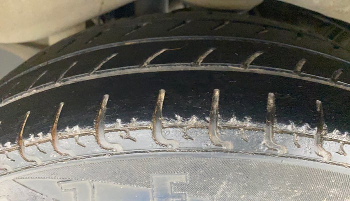 2012 Maruti A Star VXI (ABS) AT, Petrol, Automatic, 64,108 km, Left Rear Tyre Tread