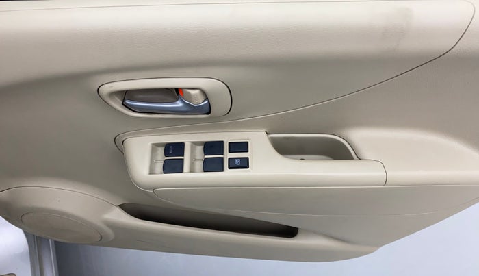 2012 Maruti A Star VXI (ABS) AT, Petrol, Automatic, 64,108 km, Driver Side Door Panels Control